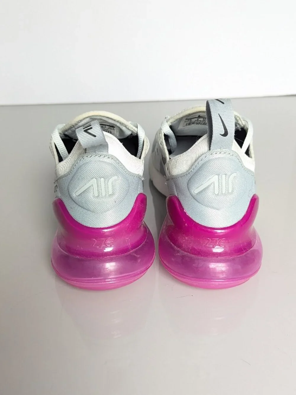 Nike Air Max 270 Barely Gray Fuschia Sneaker Size 7.5 Comfort Stretch Running